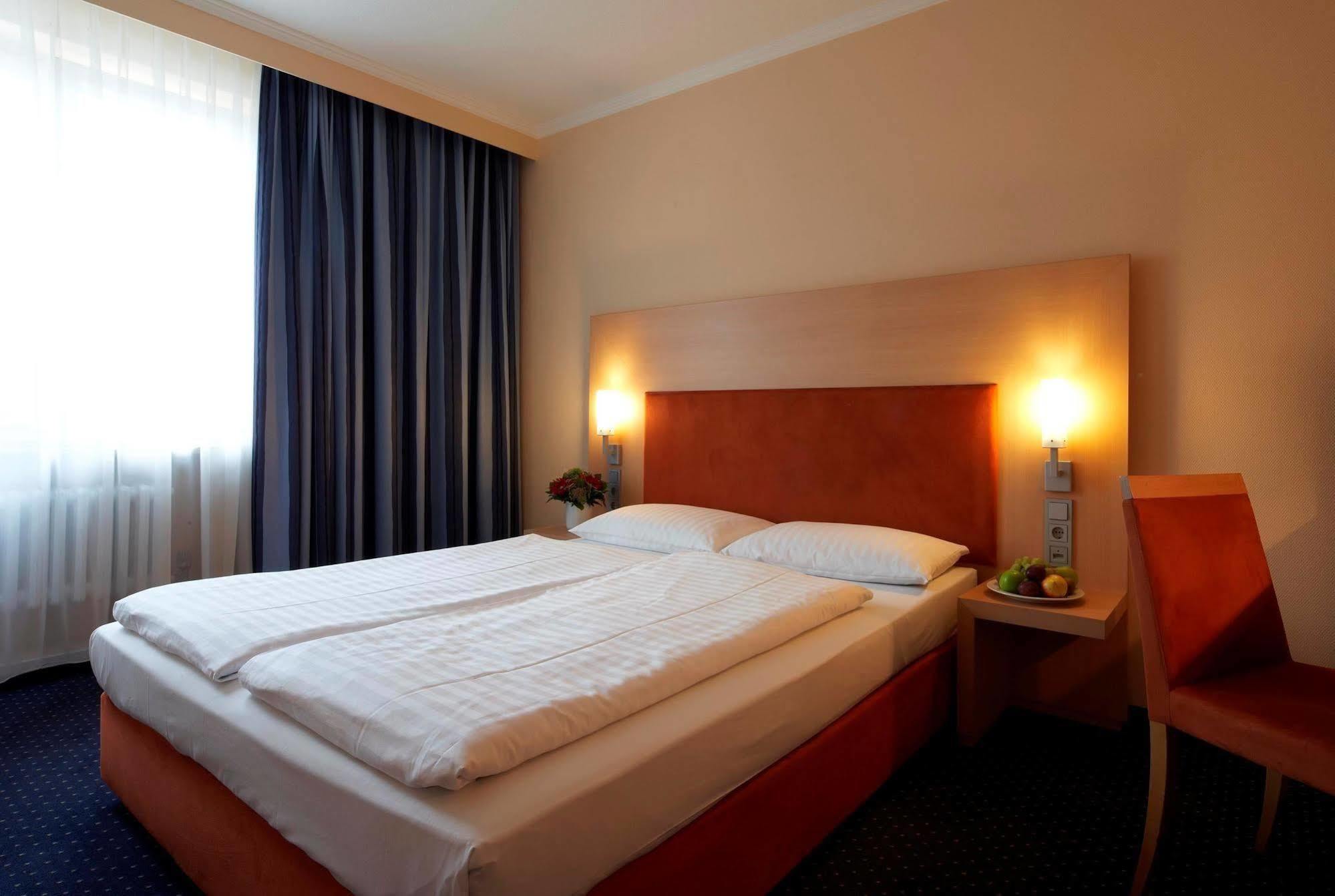 Intercityhotel Stuttgart Extérieur photo